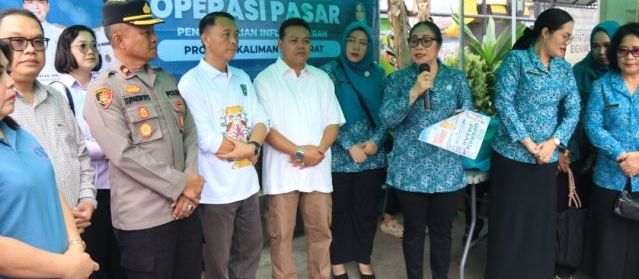 Ketua Bidang I TP PKK Kalbar Donata Krisantus Gelar Operasi Pasar Murah