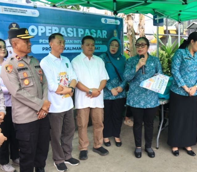 Ketua Bidang I TP PKK Kalbar Donata Krisantus Gelar Operasi Pasar Murah