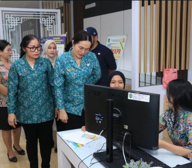 Kabid I TP PKK Kalbar Tinjau MPP Bengkayang, Dampingi Pelaku UP2K Urus NIB, QRIS dan Sertifikasi Halal