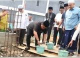 Photo of Wabup Lakukan Peletakan Batu Pertama Pembangunan Masjid Jami’ul Muttaqin, Dorong Dukungan Anggaran untuk Pembangunan