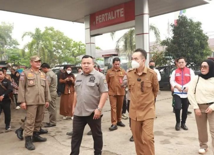 Photo of Melawi Terapkan Sistem Ganjil-Genap dalam Pembelian Pertalite