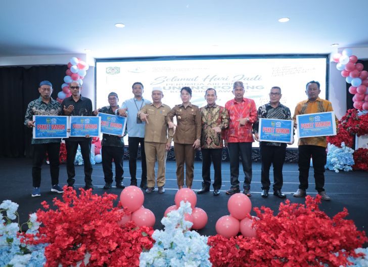 Photo of Wali Kota Singkawang Minta Perumda AMGP Tingkatkan Pelayanan