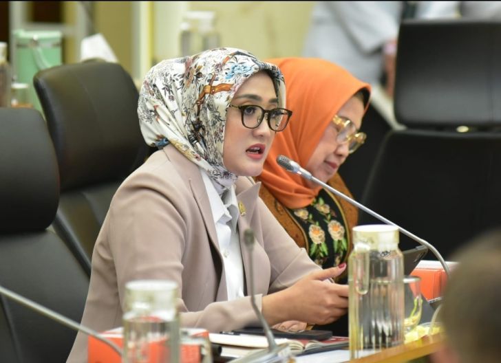 Photo of Rakyat Sesak Napas, Komisi IV DPR: Pemerintah Harus Kerahkan Seluruh Kekuatan Atasi Karhutla!
