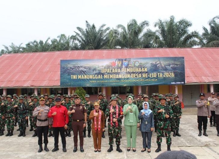 Photo of TMMD Hadir di Amboyo Selatan, Kades Ajak Warga Bersatu Bangun Desa
