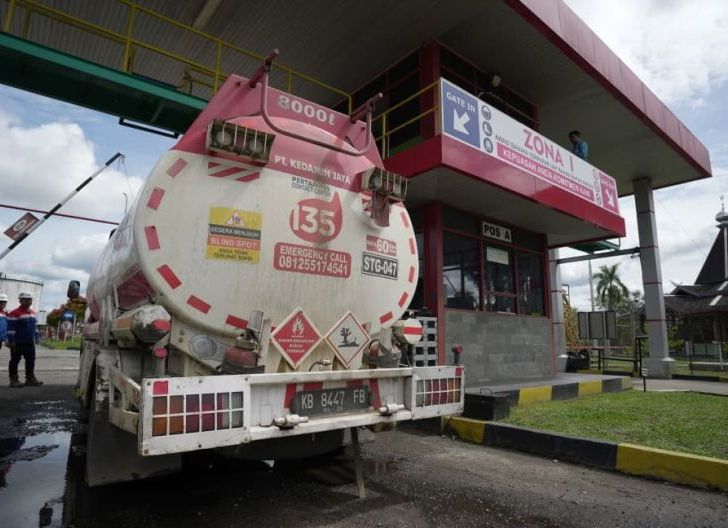 Photo of Pertamina Patra Niaga Regional Kalimantan Intensifkan Penyaluran BBM, Perkuat Pelayanan di Kubu Raya