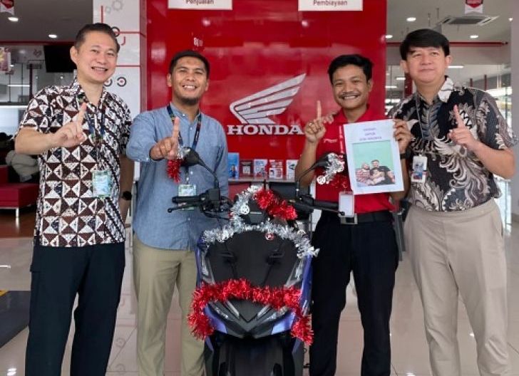 Photo of Tampilan Baru Astra Motor Ahmad Yani Pontianak, Hadirkan Pengalaman Layanan Lebih Nyaman