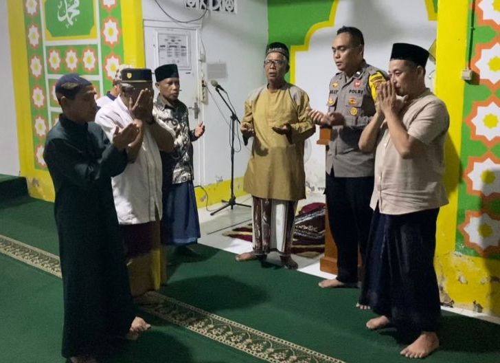 Photo of Subuh Keliling di Masjid Babussalam, Polisi Ajak Warga Jaga Toleransi dan Waspadai Hoaks