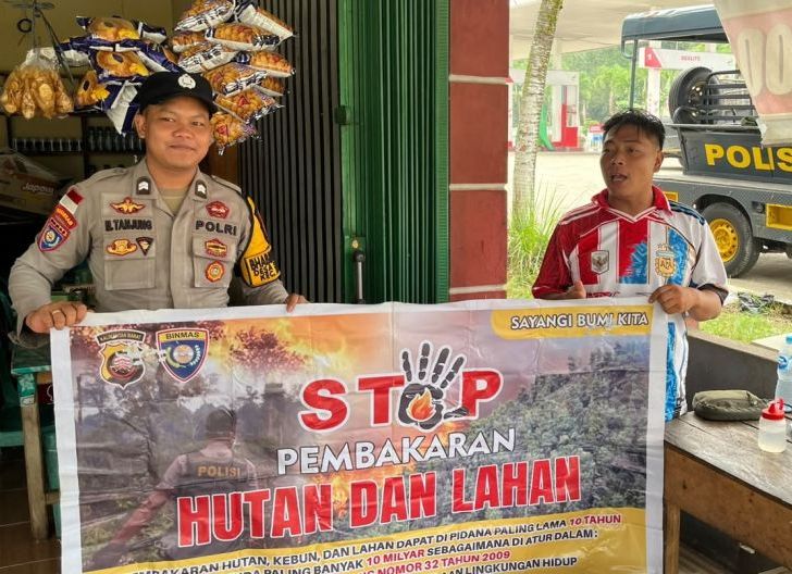 Photo of Cegah Karhutla Sejak Dini, Polsek Kembayan Perkuat Edukasi dan Sambang Masyarakat