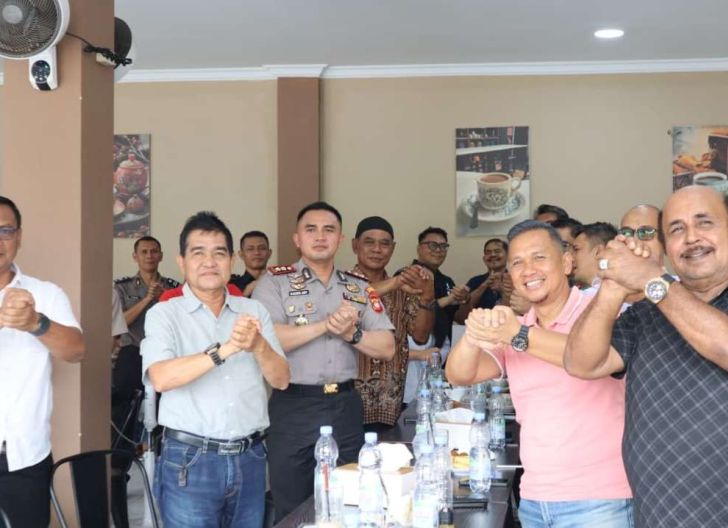 Photo of Kapolres Sanggau Serap Aspirasi Warga Lewat Coffee Morning, Bahas Narkoba hingga PETI