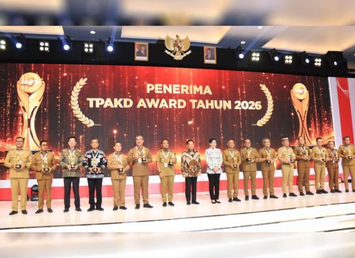 Photo of Pemprov Kalbar Raih TPAKD Award Terbaik Wilayah Kalimantan Tahun 2026