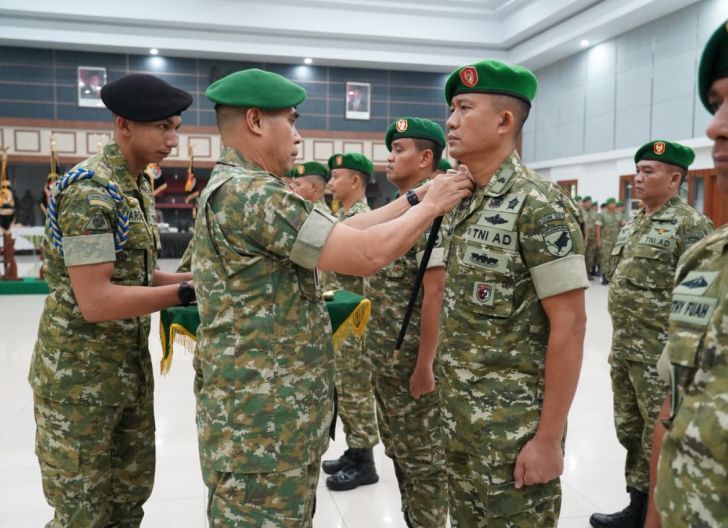 Photo of Sertijab Dipimpin Pangdam XII/Tpr, Letkol Kav Aidil Hajri Resmi Jabat Pimpin Dandim 1207/Pontianak