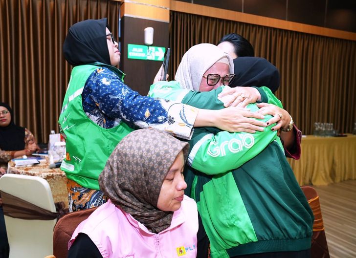 Photo of Dari Cerita Menjadi Kekuatan, Srikandi PLN Kalbar Hadirkan “Ruang Cerita Ibu”
