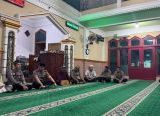 Photo of Subuh Keliling di Masjid Darussalam, Kapolres Sanggau Ajak Warga Perkuat Silaturahmi dan Kamtibmas