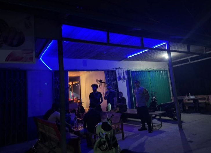 Photo of KRYD Satresnarkoba Polres Sanggau Sasar Cafe di Sekayam, Tujuh Orang Diperiksa dan  Jalani Tes Urine