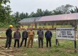 Photo of Ketua Komisi IV DPRD dan Kadisdikbud Kubu Raya Cek Revitalisasi SDN 16, Pembangunan Sesuai Persyaratan: Amri Minta Finishing Tak Asal Jadi