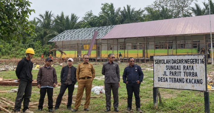 Ketua Komisi IV DPRD dan Kadisdikbud Kubu Raya Cek Revitalisasi SDN 16, Pembangunan Sesuai Persyaratan: Amri Minta Finishing Tak Asal Jadi