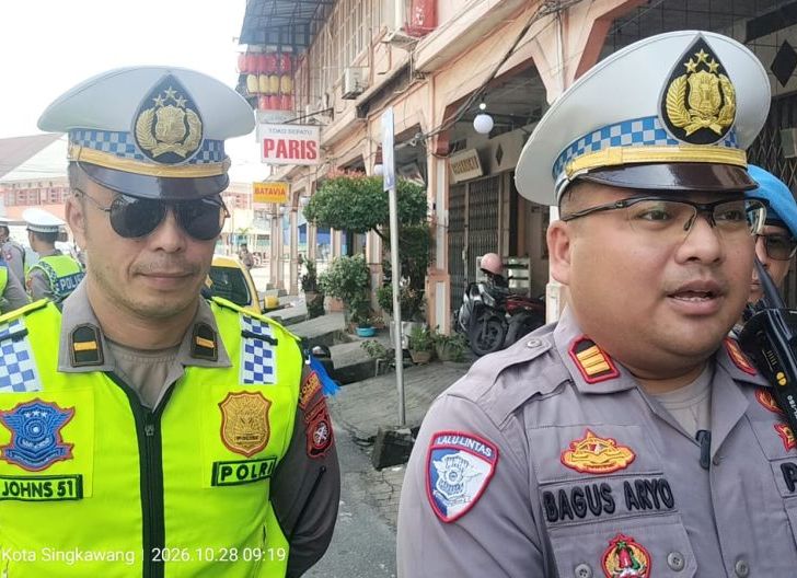 Photo of Kasat Lantas Polres Singkawang Tegaskan Laka di Depan Masjid Raya Singkawang Murni Laka Tunggal, Bukan Balap Liar