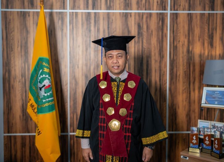 Photo of Rudianto Amirta, Putra Pemangkat yang Siap Mengangkat Potensi Kekayaan Hutan Kalimantan Menjadi Kekuatan Inovasi Dunia