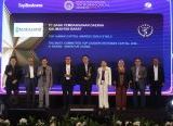 Photo of Rokidi Raih Penghargaan Nasional, Bank Kalbar Sabet TOP Human Capital Awards Lima Bintang