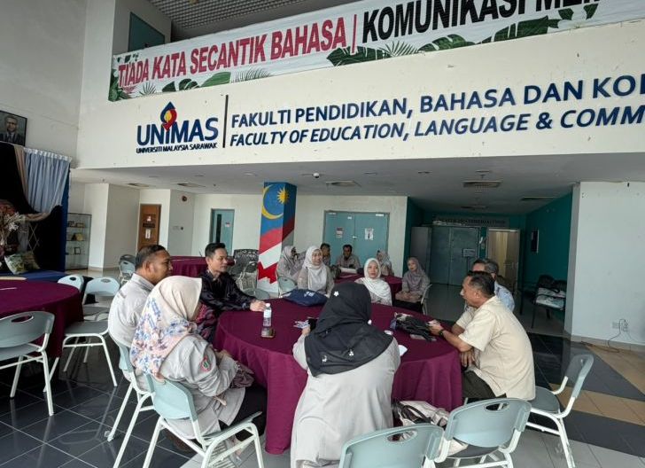 Photo of Perkuat Hubungan Indonesia-Malaysia, UPGRI Pontianak Gelar PKM Internasional di Sarawak